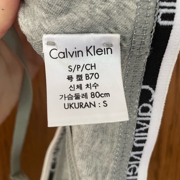 🤍CALVIN KLEIN🤍 carousel triangle bralette - Picture 2 of 5